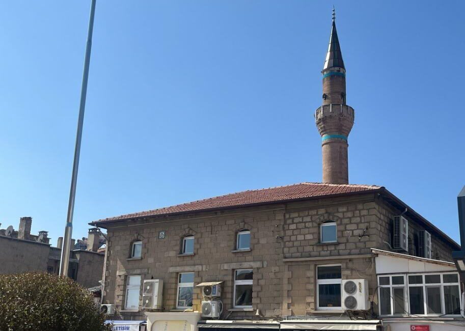 Tuna İŞLEYEN/TAVŞANLI (Kütahya), – KÜTAHYA’da 1951 yılında inşa edilen Aşağı