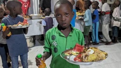 Kütahya Linyit Ortaokulu’nun hayata geçirdiği “Sadaka Taşı” projesi büyük bir