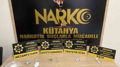 Kütahya’da uyuşturucu madde ticareti yapmaktan gözaltına alınan 3 kişi tutuklandı.