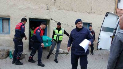 Kütahya’da bir kişi, eşini ve aralarında ilişki olduğunu iddia ettiği