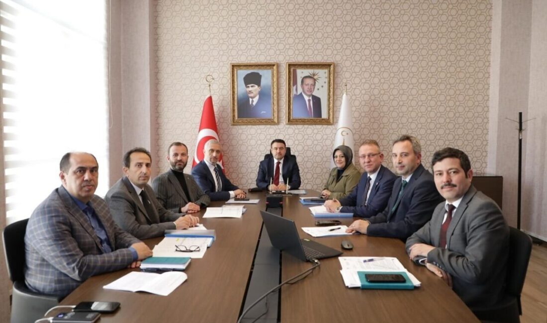 Kütahya’da Devlet Su İşleri (DSİ) yatırımlarına ilişkin değerlendirme toplantısı, Vali