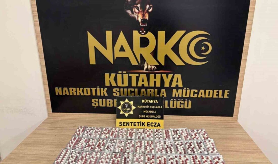 Kütahya’da Narkotik Suçlarla Mücadele Şube Müdürlüğü ekiplerince yapılan operasyonda evinde