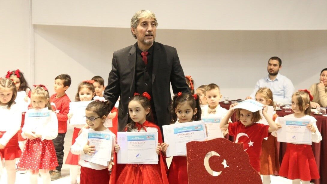 Kütahya İl Millî Eğitim Müdürlüğü tarafından düzenlenen İstiklal Marşı’nı Ezbere