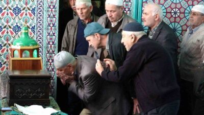 Kütahya’nın Yenidoğan Mahallesi’nde bulunan Mekke Camii’nde, Hz. Muhammed’in (Sallallahü teala