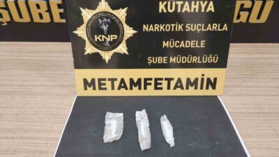 Kütahya’da uyuşturucu madde ticareti yaptığı tespit edilen 2 şüpheli tutuklandı.