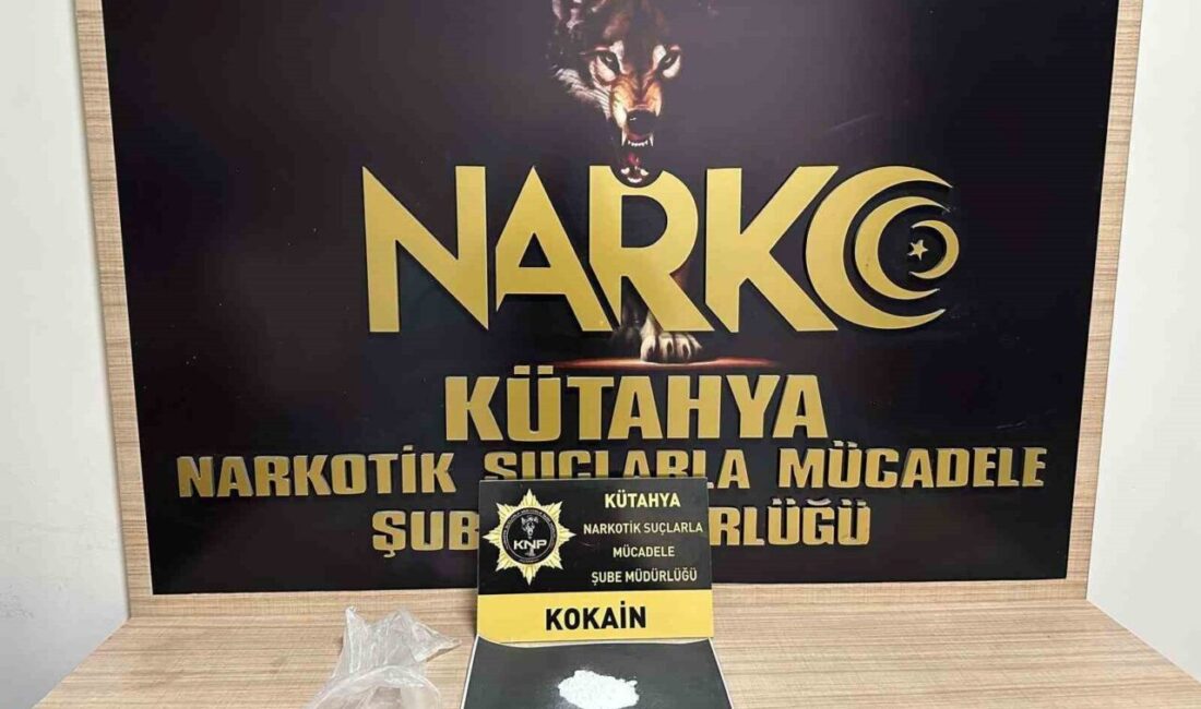 Kütahya’da uygulama noktasında aracında uyuşturucu ele geçirilen ve üzerinde başkasına