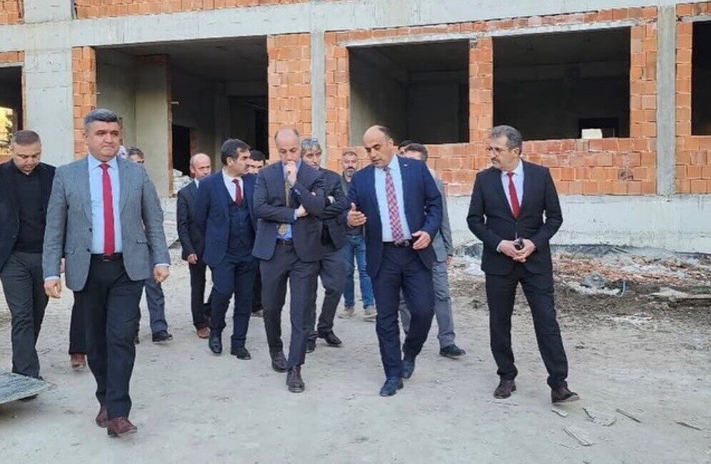 Millî Eğitim Bakanlığı İnşaat ve Emlak Genel Müdürü Özcan Duman,