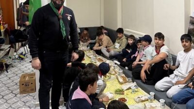 Simav Müftülüğü Diyanet İzcileri Diyanet Genç Ofiste iftarda bir araya