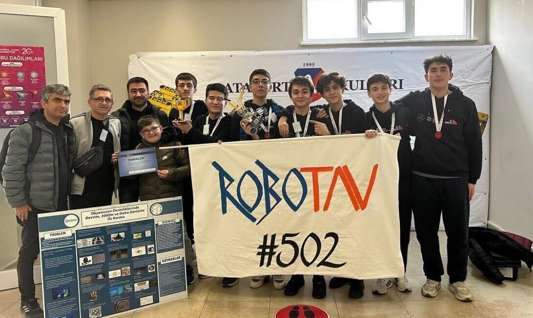 Kütahya’nın Tavşanlı ilçesi 15 Temmuz Şehitler Fen Lisesi, ’Fırst Lego