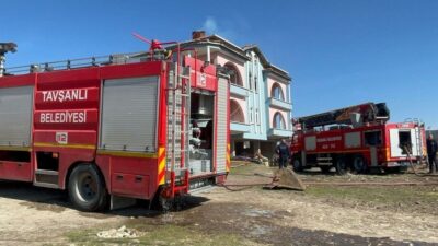 Kütahya’nın Tavşanlı ilçesindeki 2 katlı evde çıkan yangında dumandan etkilenen