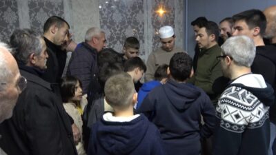 Tavşanlı İlçe Müftülüğünün Çukurköy Gençlik Merkezi’nde düzenlediği Sakal-ı Şerif programı,