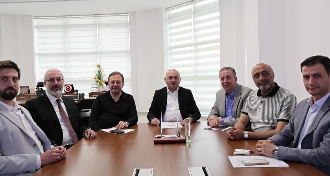 Kütahya 30 Ağustos Organize Sanayi Bölgesi’nden Belediye Kütahyaspor’a moral veren