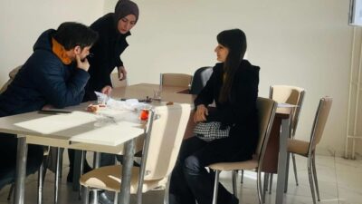 Kütahya’nın Altıntaş ilçesi Zafertepe Çalköy Ortaokulu’nda kariyer yolculuğu başladı. Düzenlenen