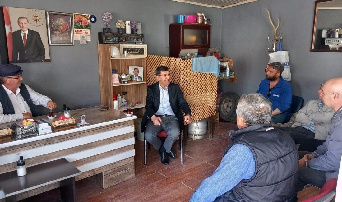 Kütahya Belediye Başkanı Eyüp Kahveci, Büyüksaka köyünde hemşehrileri, esnaflar ve