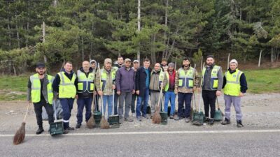 Kütahya Belediye Başkanı Eyüp Kahveci, Çamlıca istikametinde çevre temizlik çalışmalarını