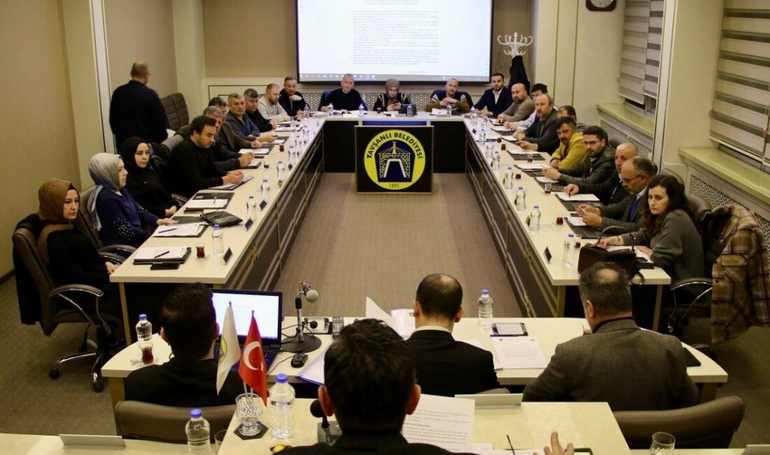 Kütahya’nın Tavşanlı ilçesinde Cumhur İttifakı, Tavşanlı Belediye Meclisi’nde gerçekleştirilen encümen