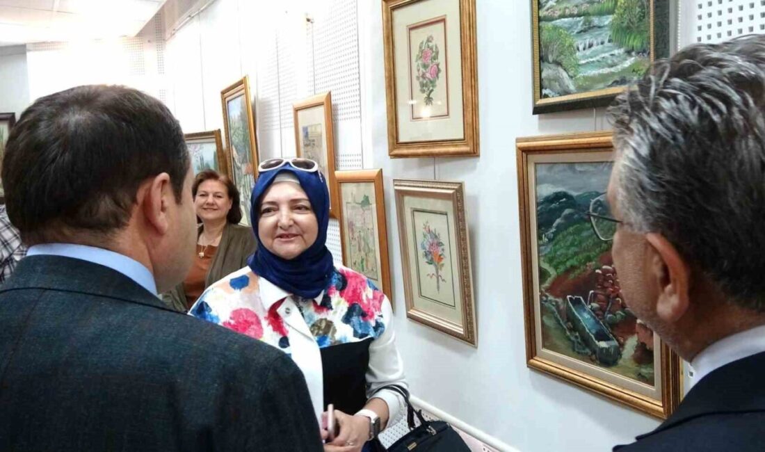 Kütahya Dumlupınar Üniversitesi’nin (DPÜ) ev sahipliğinde oluşturulan ’Şehr-i Kütahya’ sergisi,