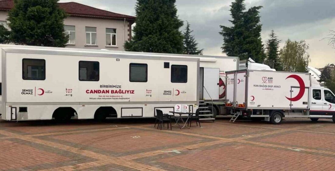 Kütahya’nın Tavşanlı ilçesinde, Türk Kızılay’ı kan bağışı mobil tırı bugün