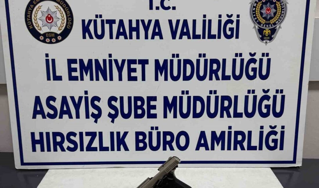 Kütahya’daki polis uygulama noktasında dur ihtarına uymayan ehliyetsiz sürücünün aracında