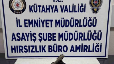 Kütahya’daki polis uygulama noktasında dur ihtarına uymayan ehliyetsiz sürücünün aracında