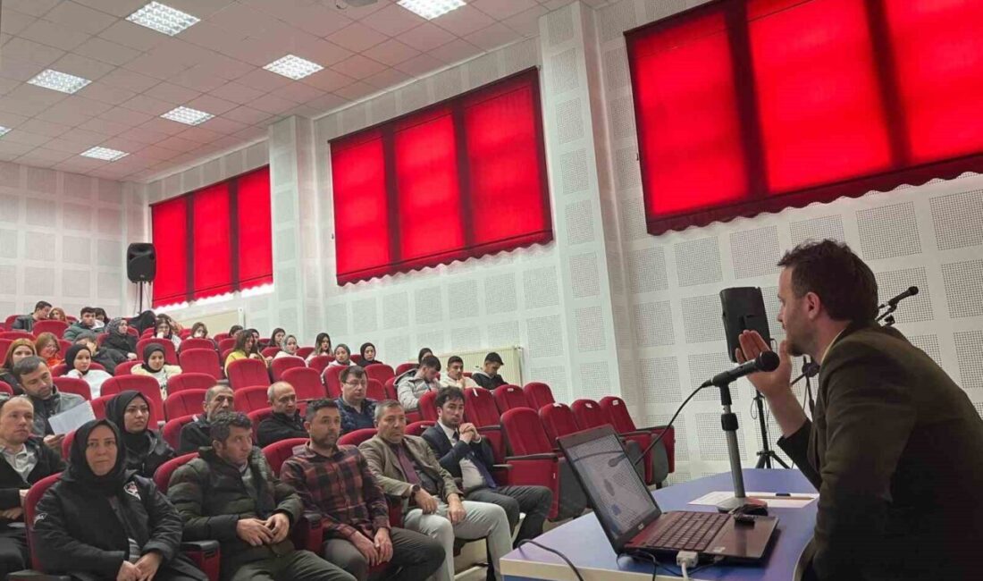 Kütahya Dumlupınar Üniversitesine bağlı Emet Meslek Yüksekokulunda “KAP Nedir?” başlıklı