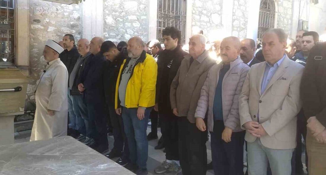 Geçirdiği kalp krizi sonucu hayatını kaybeden Kütahya’nın Emet ilçesinin duayen