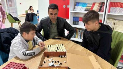 Kütahya’nın Hisarcık İlçe Milli Eğitim Müdürlüğü tarafından ilk ve ortaokullar