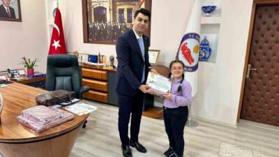 Kütahya’nın Hisarcık ilçesinde “Kütüphane Haftası” kitap okuma etkinlikleri çerçevesinde kütüphaneden