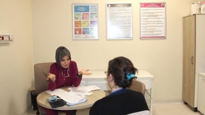 Kütahya Şehir Hastanesi, anne adaylarına doğum öncesi süreçte destek olmak