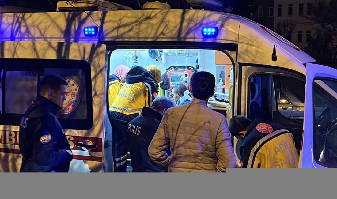 Oğuzhan KILIÇ/ KÜTAHYA, – KÜTAHYA’da, 3 aracın karıştığı kazada 5