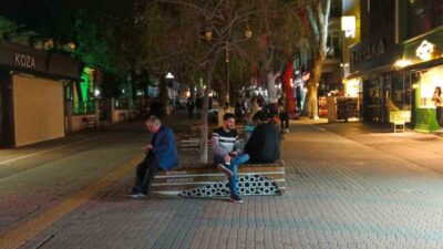 Kütahya’nın Simav ilçesinde 4,3 büyüklüğünde deprem meydana geldi. AFAD tarafından