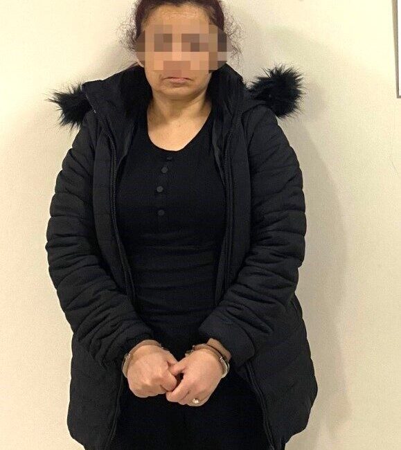 Kütahya’da 85 ayrı suç kaydıyla aranan kadın zanlı saklandığı adreste