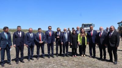 Kütahya Valisi Musa Işın ve İçişleri Bakan Yardımcısı Mehmet Sağlam,