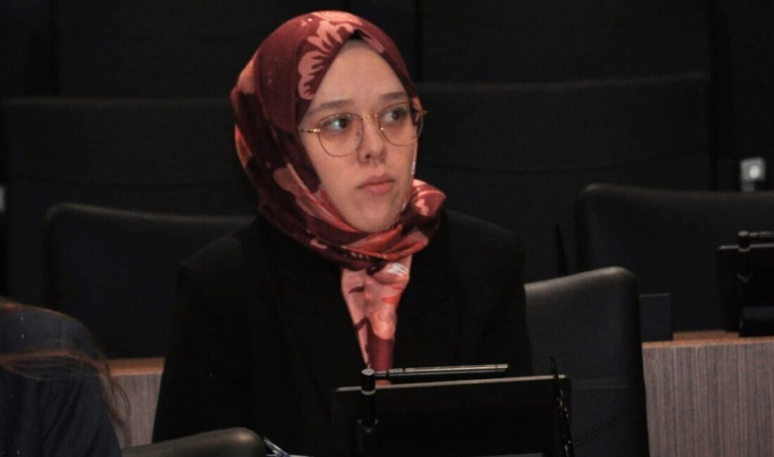 Kütahya’da Rukiye Nur Karataş Elifoğlu, Belediye Meclis üyesi olarak görevlendirildi.