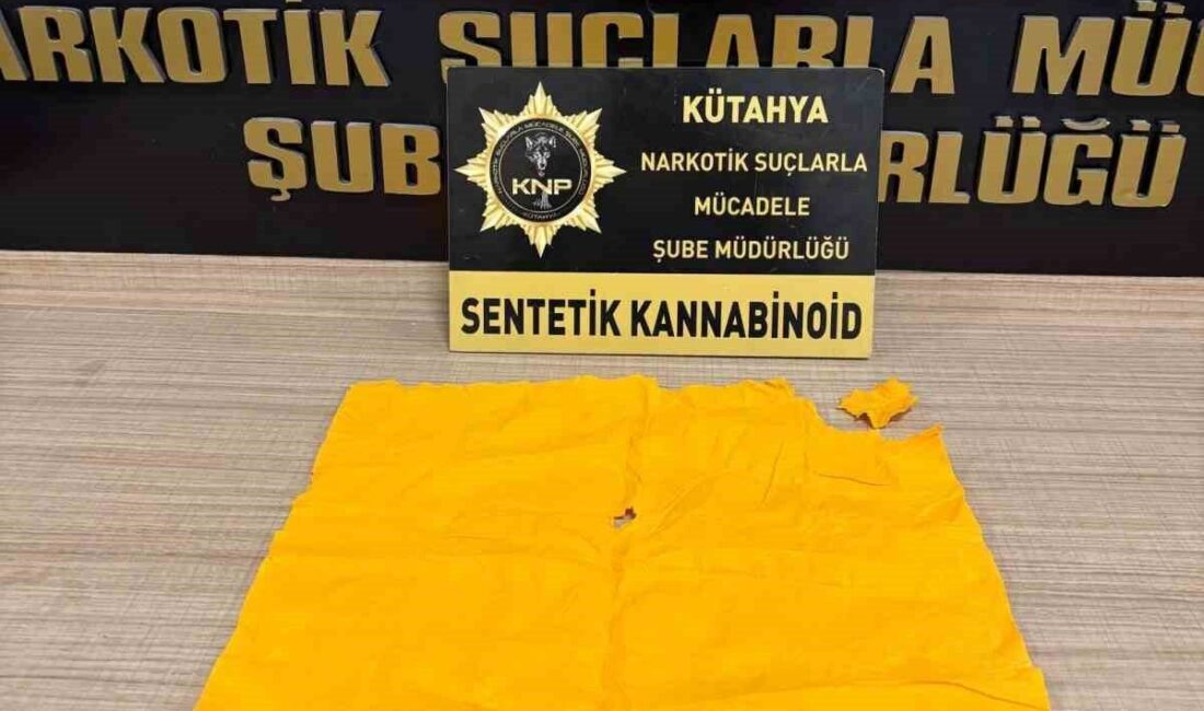 Kütahya’da polis ekipleri tarafından gerçekleştirilen uygulama sırasında durdurulan araçta yüklü