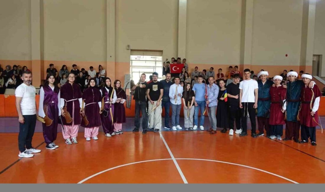 Kütahya’nın Tavşanlı ilçesinde bulunan Borsa İstanbul Anadolu Lisesi, uluslararası iş