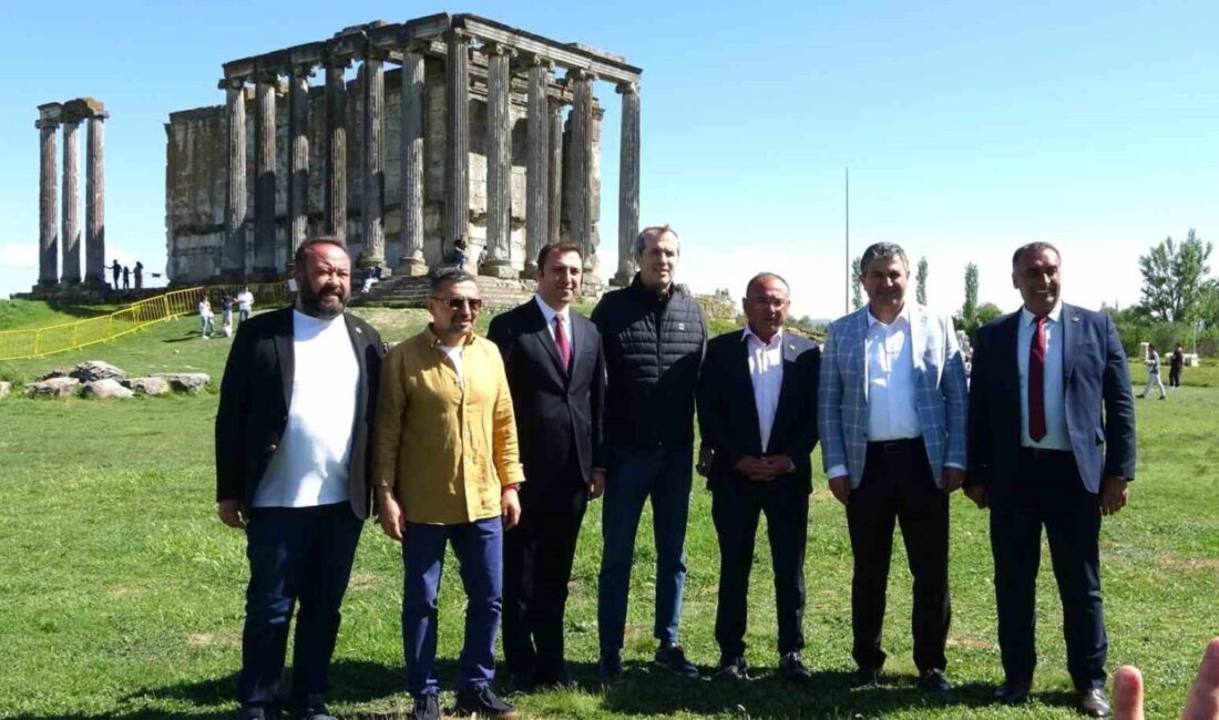 MHP Kütahya Milletvekili Ahmet Erbaş ve MHP Kocaeli Milletvekili Saffet