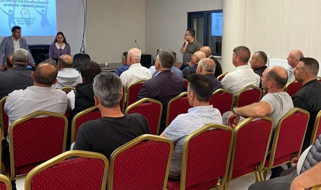 Altıntaş İlçe Milli Eğitim Müdürlüğü tarafından organize edilen bilgilendirme programı