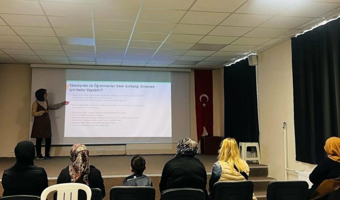 Altıntaş İlçe Milli Eğitim Müdürlüğünce dijital güvenlik, bağımlılıkla mücadele ve