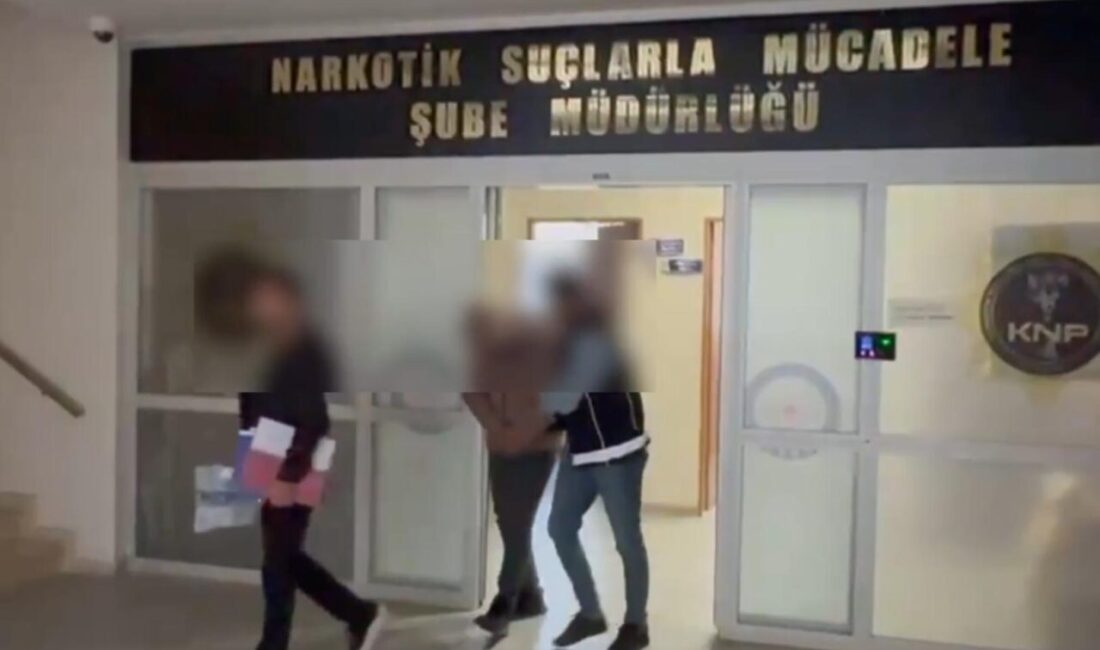 Oğuzhan KILIÇ/KÜTAHYA, – KÜTAHYA’da polisin durdurduğu kamyonda karton bardak yükü