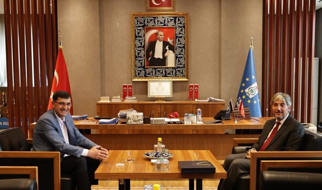 Kütahya İl Milli Eğitim Müdürü Mustafa Yılmaz, Kütahya Belediye Başkanı