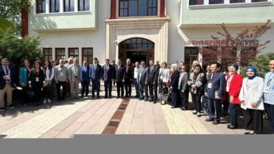 Kütahya Dumlupınar Üniversitesi (DPÜ) ev sahipliğinde düzenlenen Ege Bölgesi Dilcileri