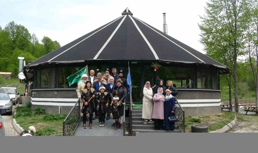 Kütahya başta olmak üzere Türkiye’nin birçok ilinde okullara kütüphane kazandıran