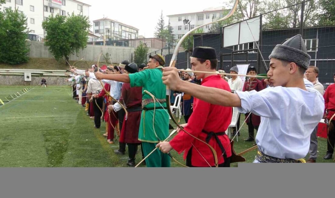 Geleneksel Türk sporlarından biri olan okçuluk, Kütahya’da genç sporcuları bir