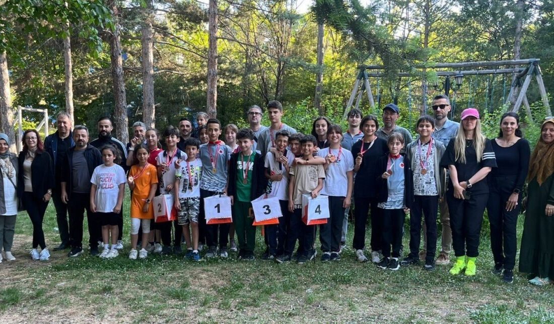 Kütahya Belediyesi Bengisu Sosyal Tesisleri ve çevresindeki parkurda düzenlenen Oryantiring