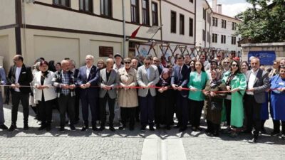 Kütahya Belediyesi, kentin kültürel mirasının simgelerinden biri olan Germiyan Sokak’ta