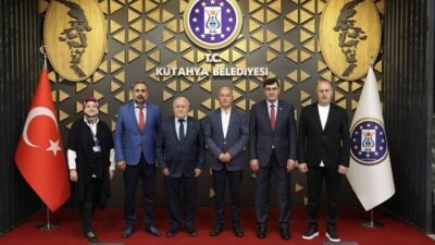 Kütahya Belediye Başkanı Eyüp Kahveci, 2022 yılında kardeş şehir protokolü