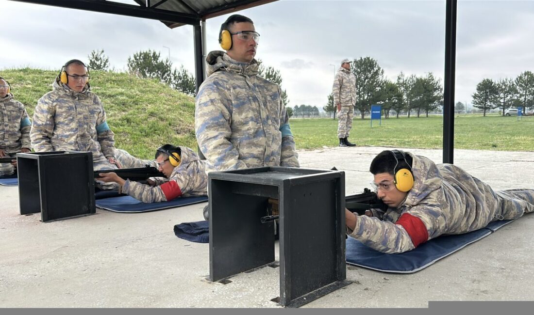 Oğuzhan KILIÇ/KÜTAHYA, – TÜRKİYE’nin acemi birliklerinde eğitim veren tek hava