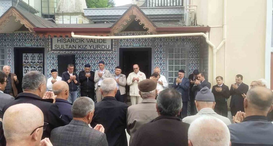 Kütahya’nın Hisarcık ilçesinde, 2025 yılı hac sezonunda şirket organizasyonuyla hacca