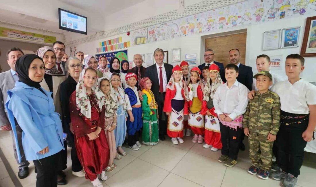 Kütahya İl Milli Eğitim Müdürü Mustafa Yılmaz, Hisarcık ilçesi Atatürk